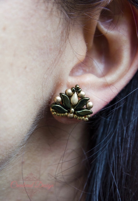 Bedugós matyórózsa stílusú fülbevaló több színben