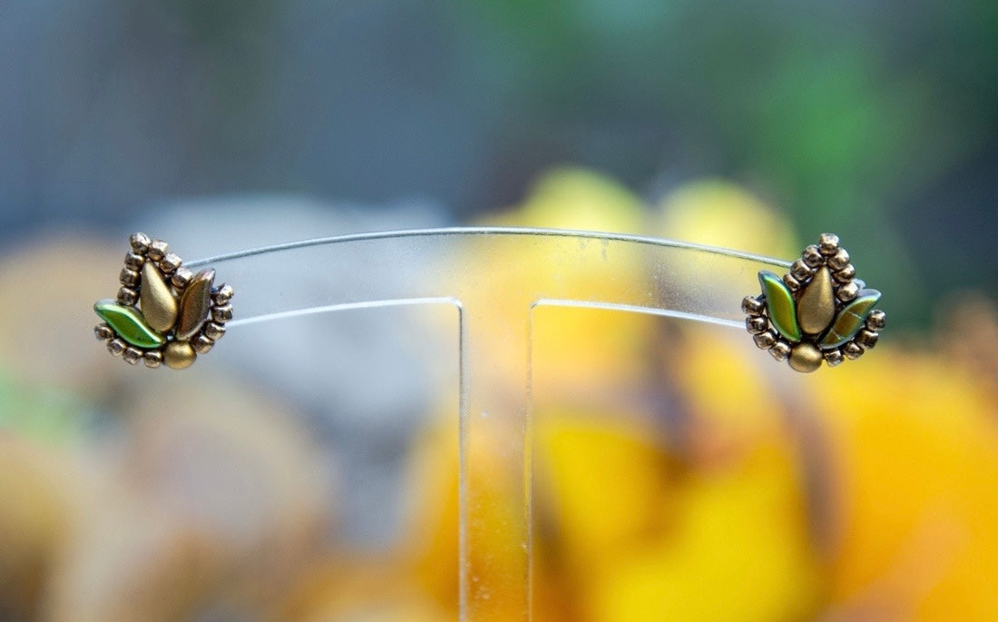 Kicsi bedugós matyó tulipán fülbevaló több színben