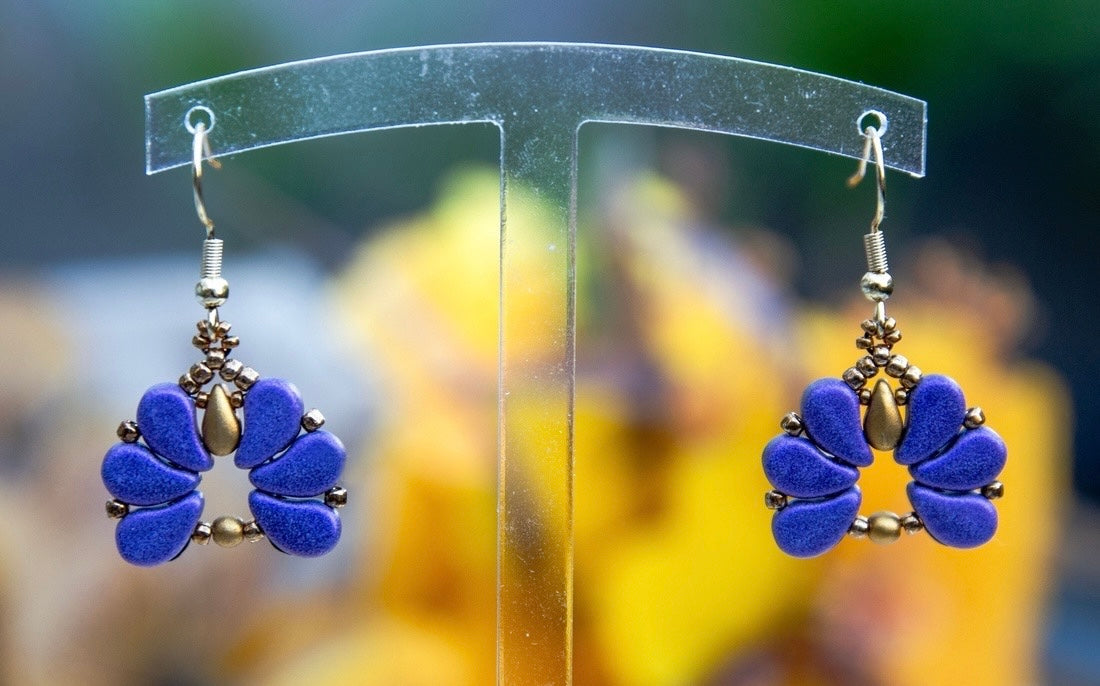 Matyórózsa stílusú fülbevaló több színben