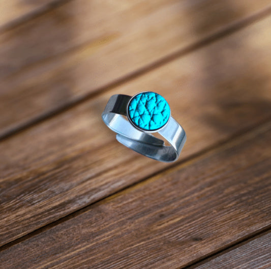 ORVOSI FÉM GYŰRŰ BŐR PÖTTYEL