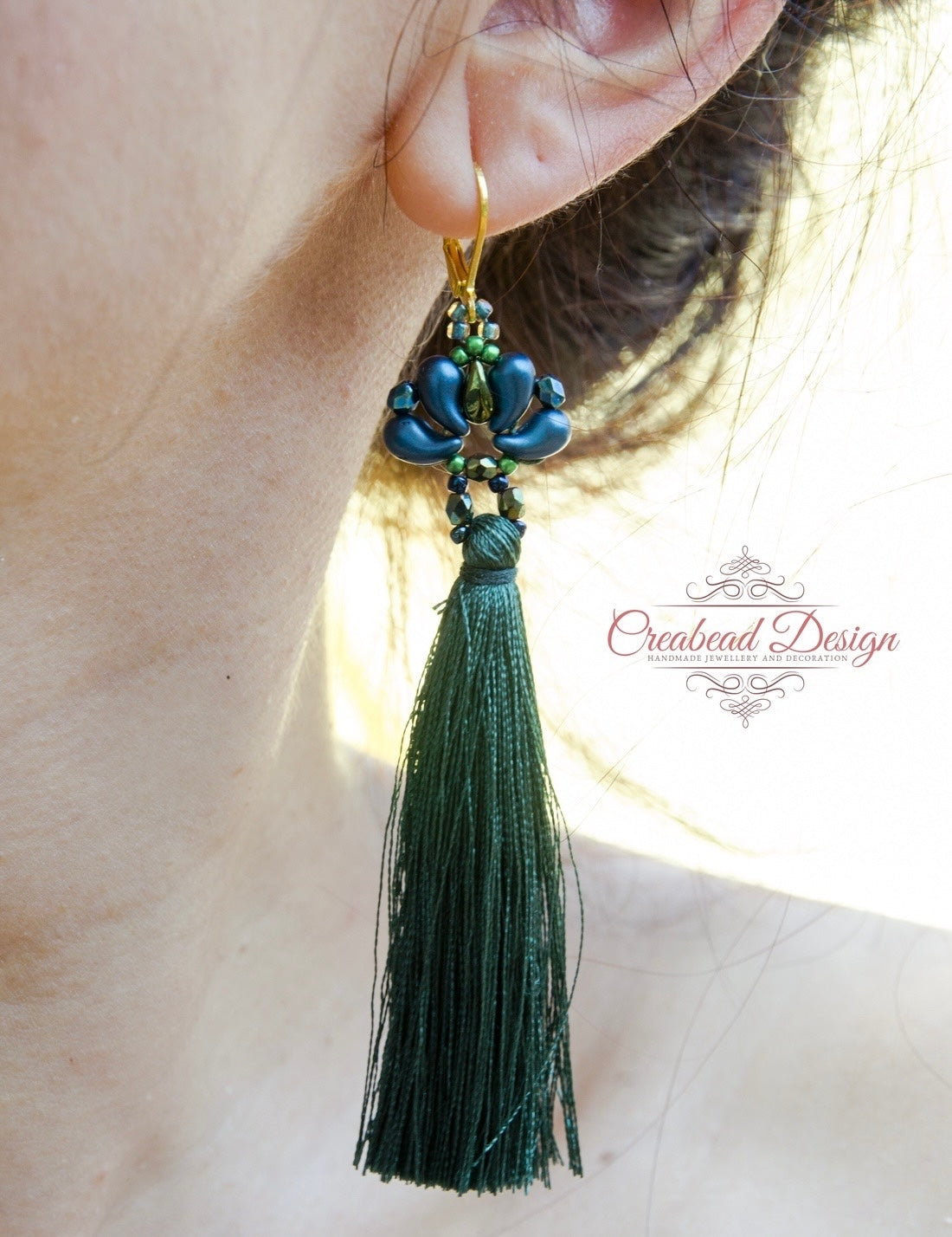 Hosszú bojtos matyó tulipán fülbevaló több színben