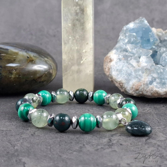 Belső harmóniát biztosító ásvány karkötő szív medállal