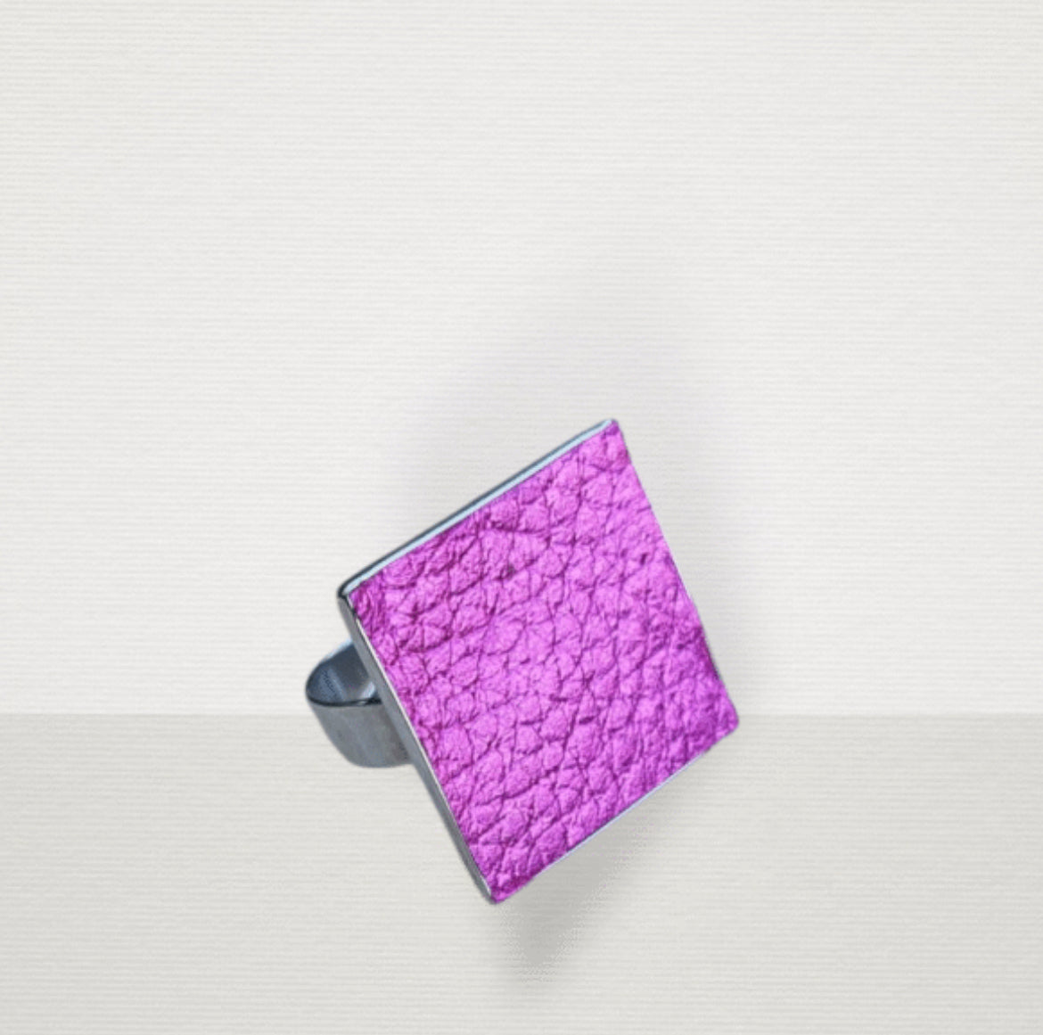 ORVOSI FÉM GYŰRŰ BŐR Belsővel