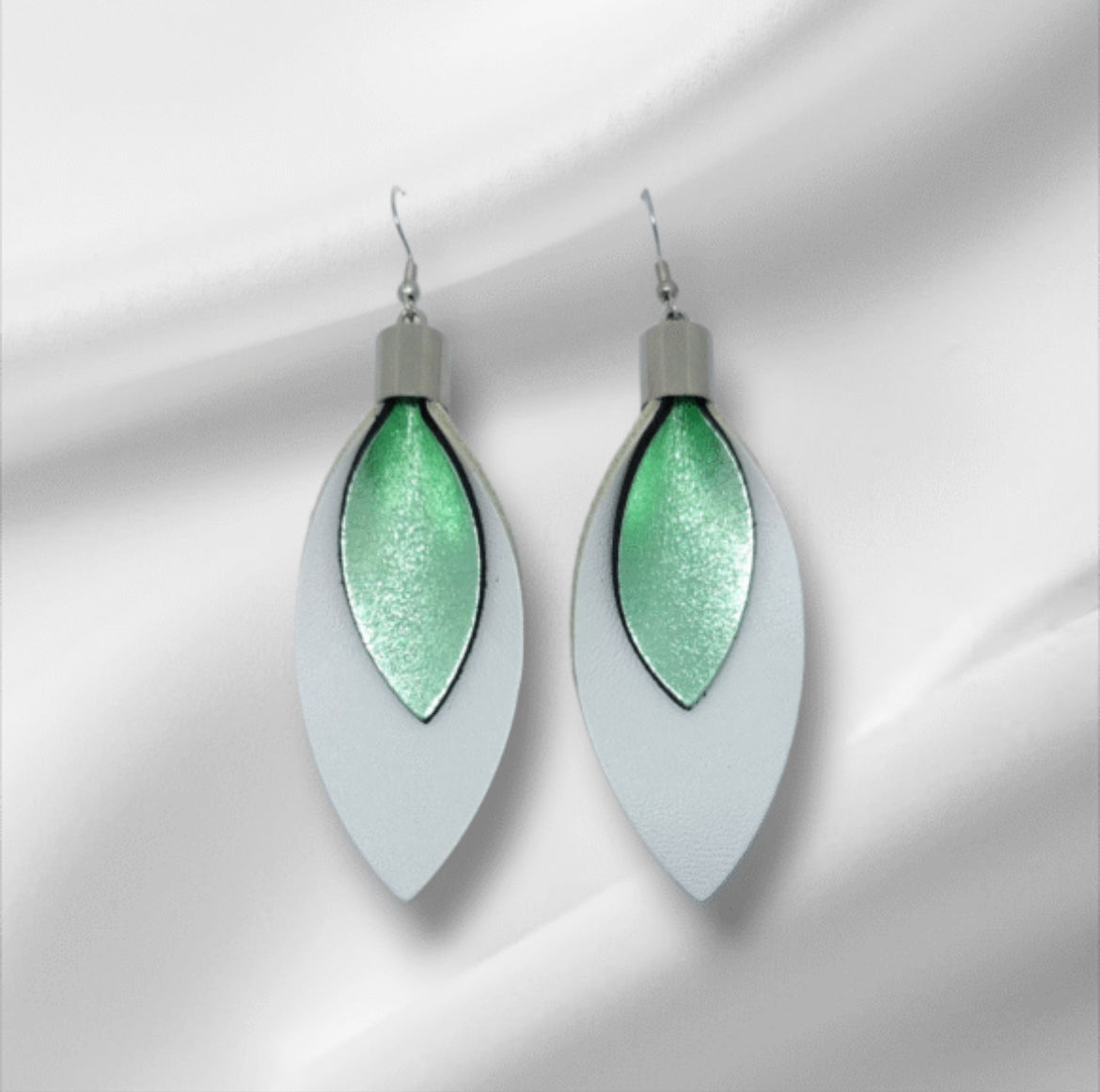 BALI FÜLBEVALÓ - Kék árnyalatok