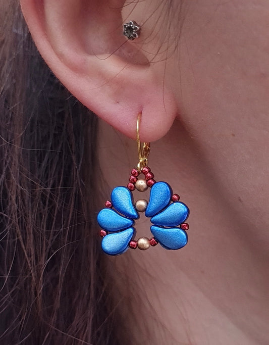 Matyórózsa stílusú fülbevaló több színben