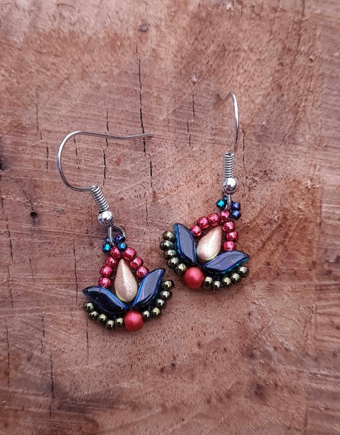 Matyó tulipán mintájú fülbevaló több formában