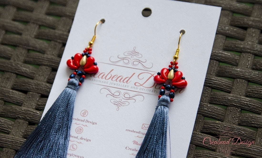 Hosszú bojtos matyó tulipán fülbevaló több színben