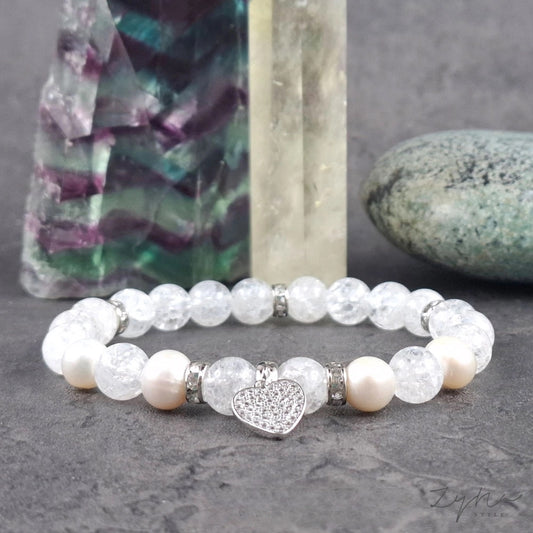 Lelki egyensúly támogató, akaraterő növelő ásvány karkötő gyönyörű cirkóniás szív medállal