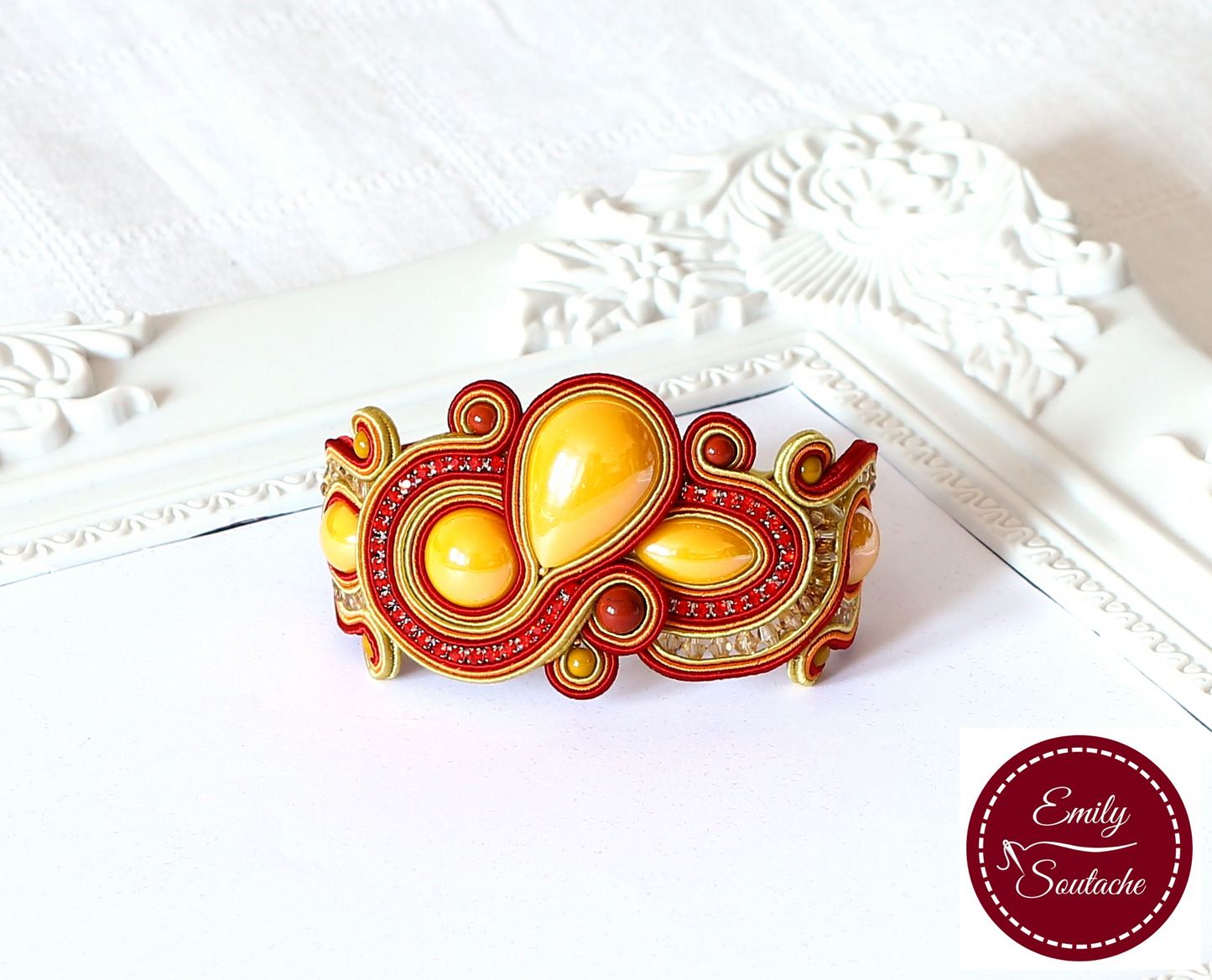 Lemenő Nap karkötő