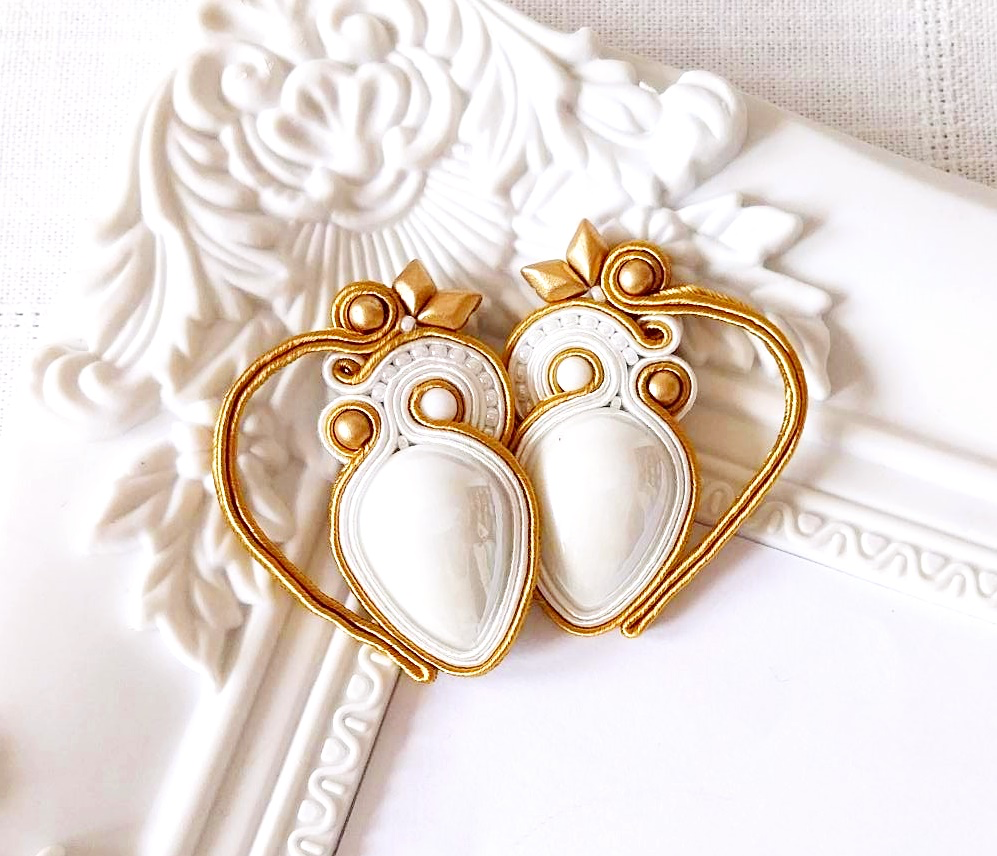 Szív küldi fazon több színben