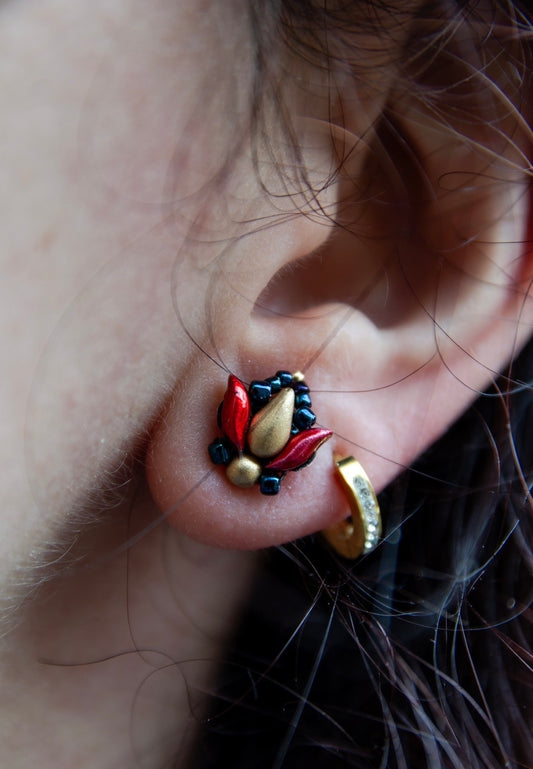 Pici bedugós matyó tulipán fülbevaló több színben