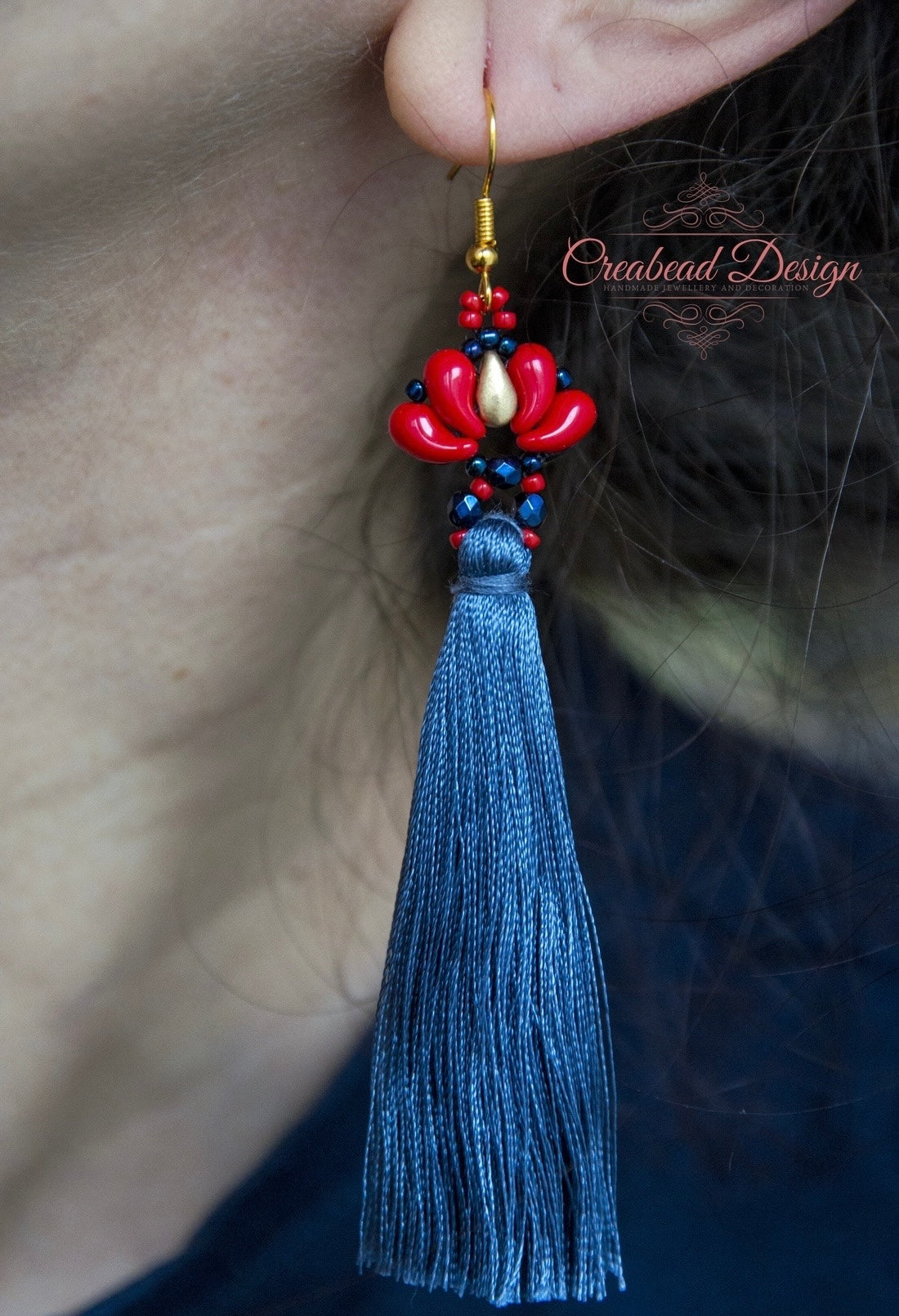 Hosszú bojtos matyó tulipán fülbevaló több színben