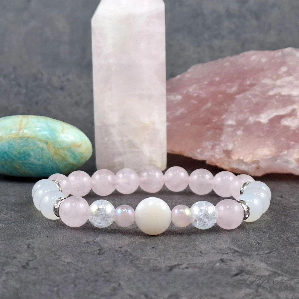 Ásvány karkötő - Szerelmet bevonzó, stresszoldó, önbizalom növelő