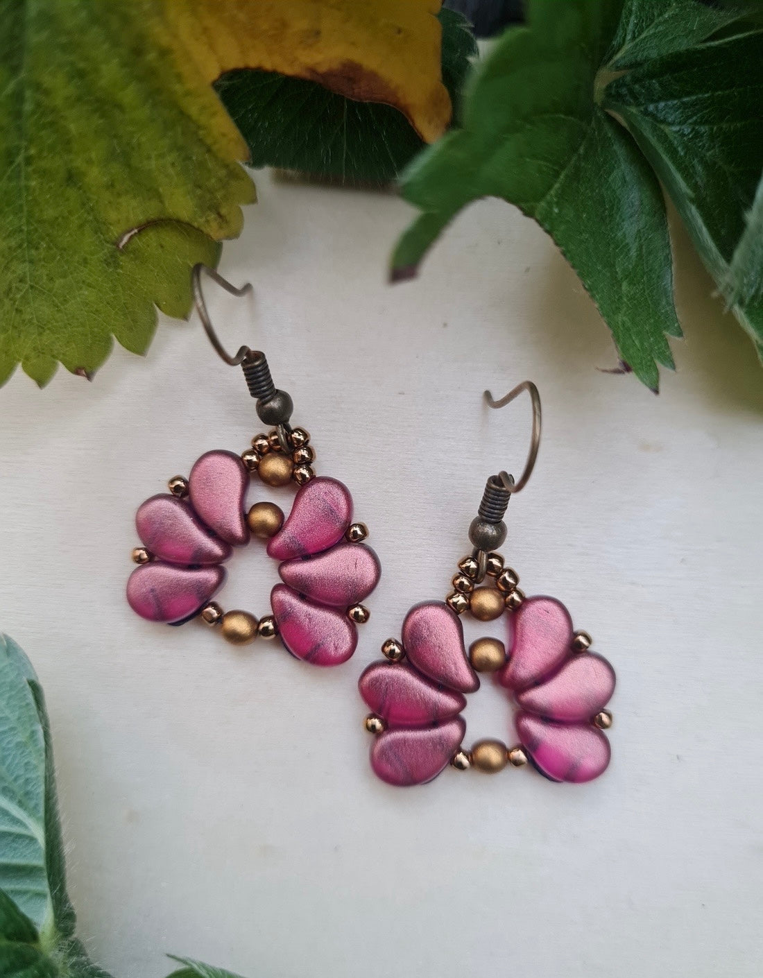 Matyórózsa stílusú fülbevaló több színben