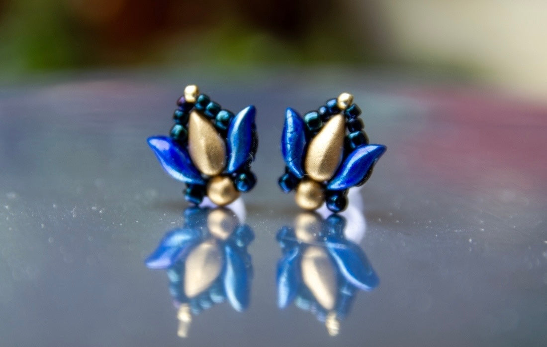 Pici bedugós matyó tulipán fülbevaló több színben