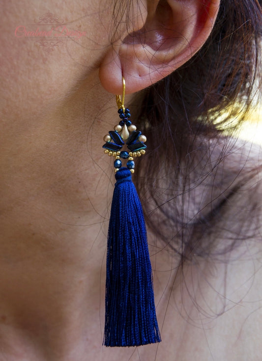 Hosszú bojtos matyó tulipán fülbevaló több színben