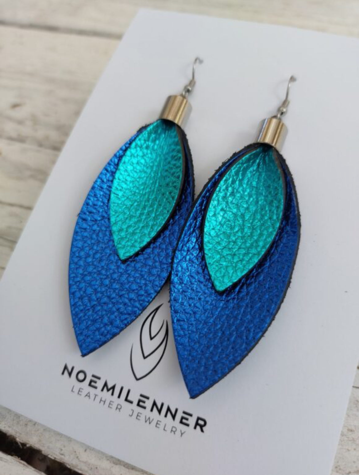 BALI FÜLBEVALÓ - Kék árnyalatok