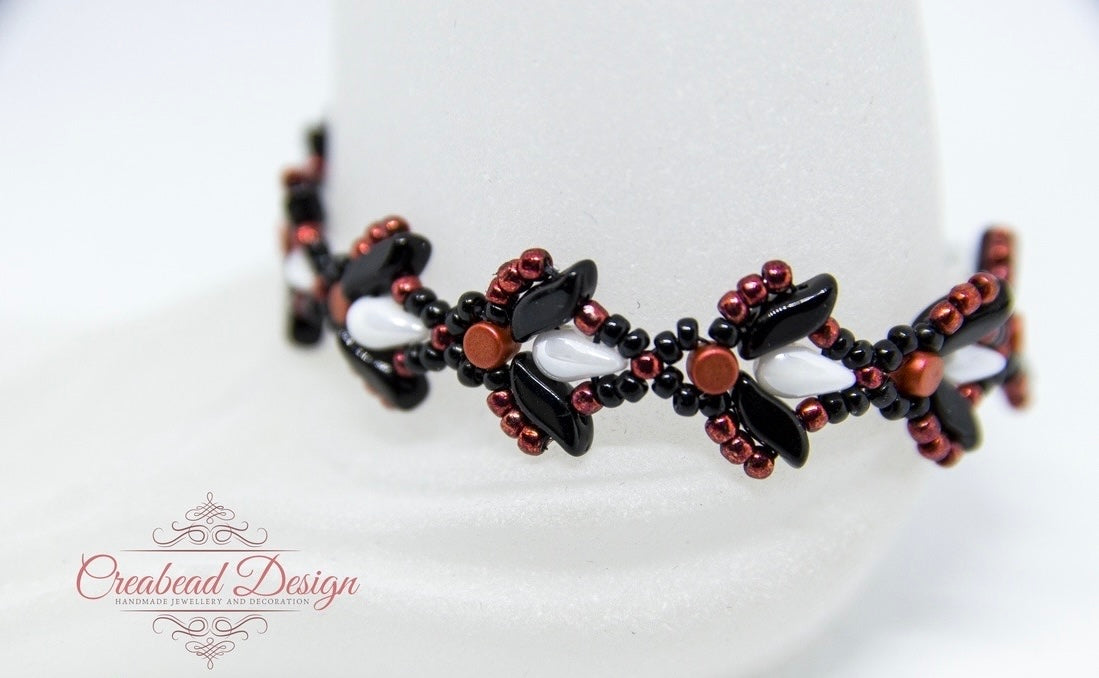 Elegáns tulipános karkötő