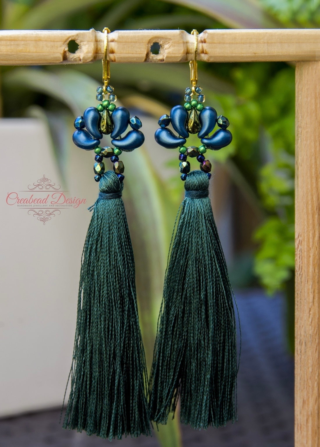 Hosszú bojtos matyó tulipán fülbevaló több színben