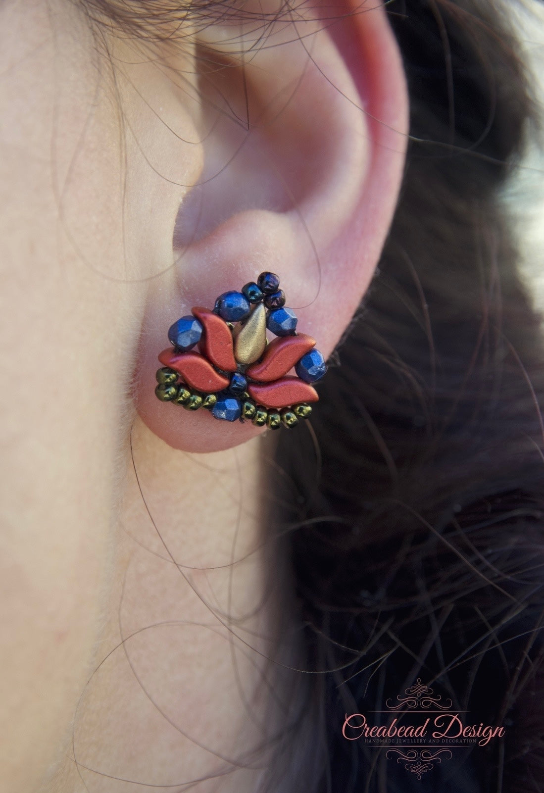 Bedugós matyórózsa stílusú fülbevaló több színben