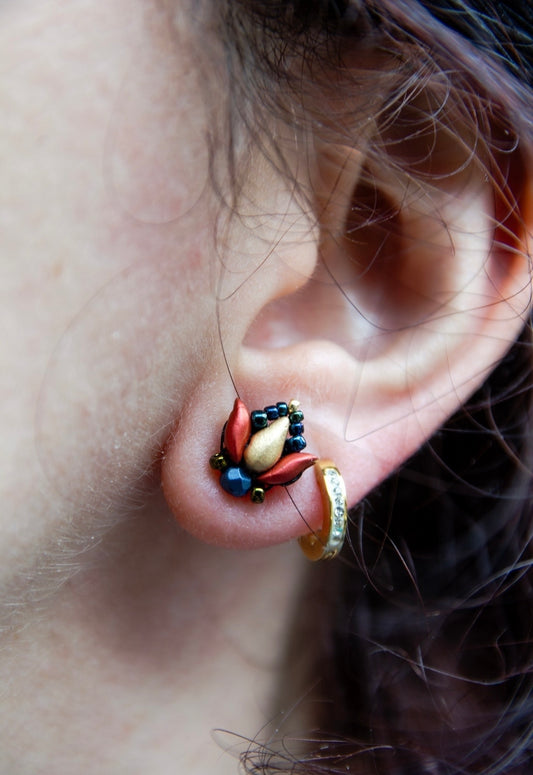 Pici bedugós matyó tulipán fülbevaló több színben