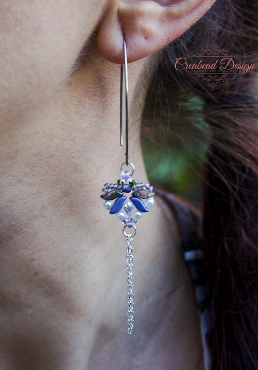 Karika fülbevaló matyó stílusú láncos dísszel több színben