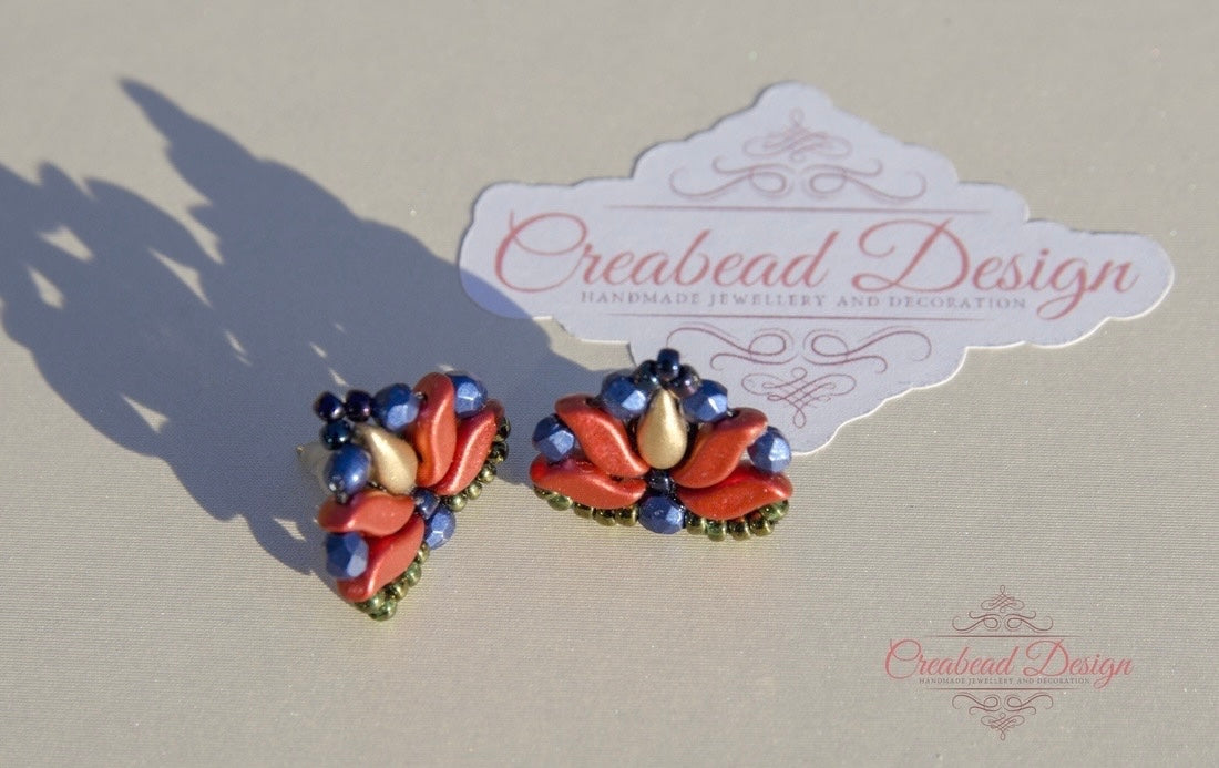 Bedugós matyórózsa stílusú fülbevaló több színben