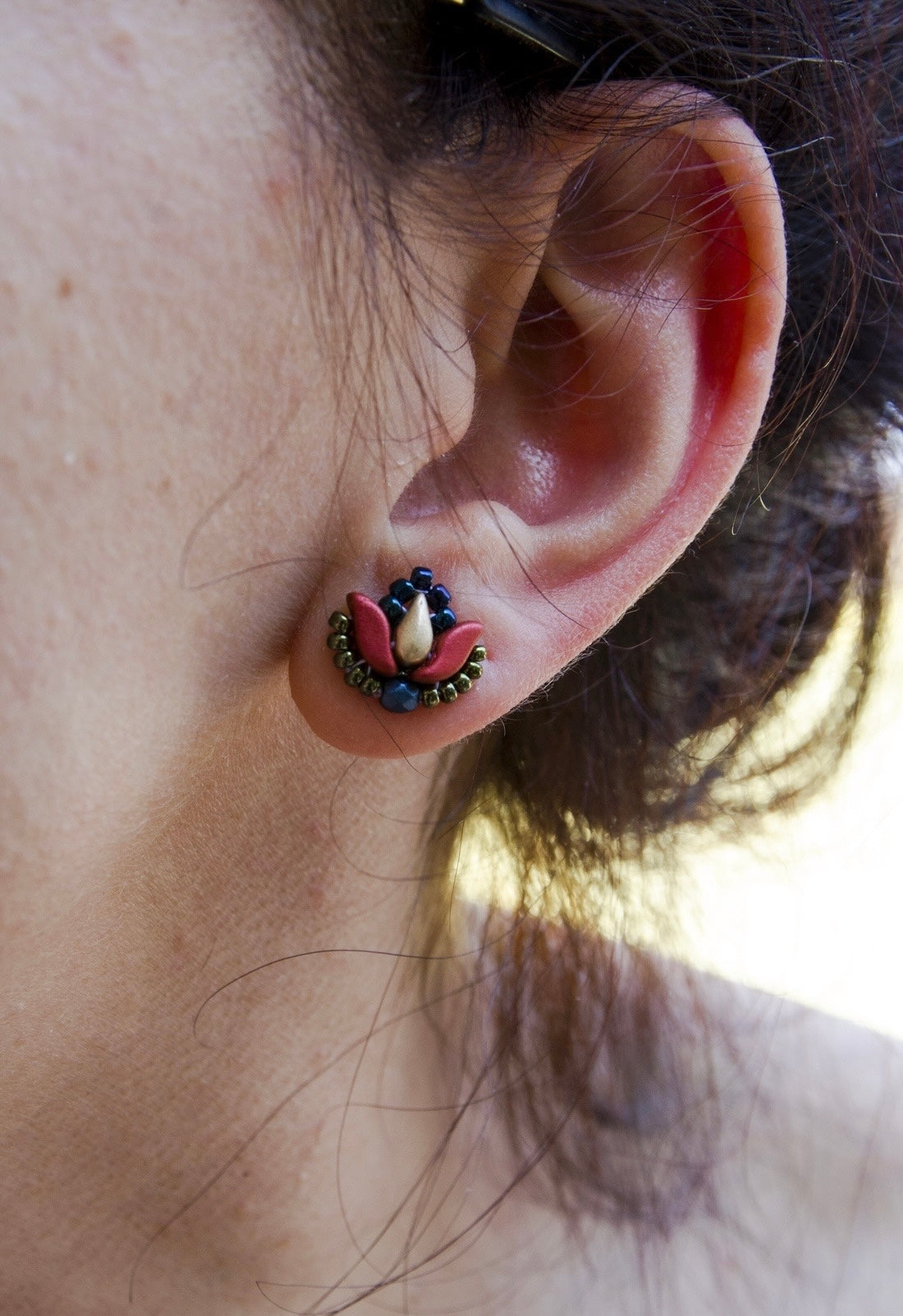 Kicsi bedugós matyó tulipán fülbevaló több színben