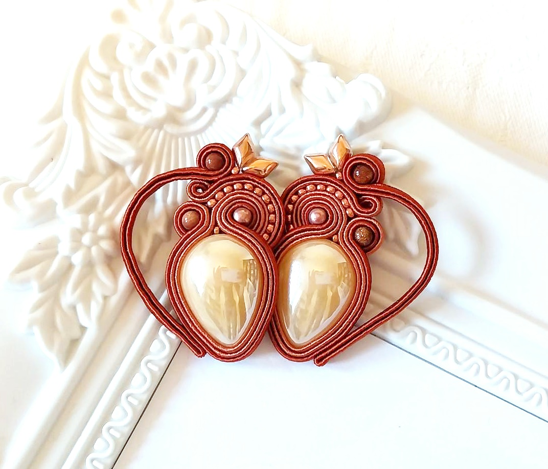 Szív küldi fazon több színben