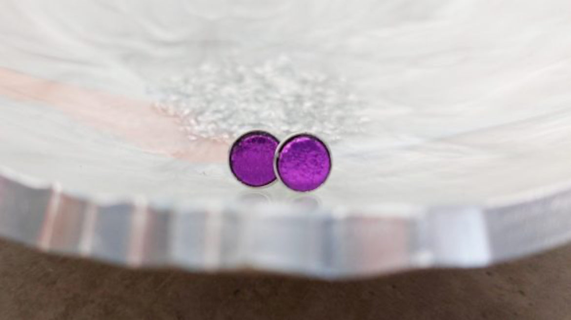 PETIT FÜLBEVALÓ BŐR PÖTTYEL