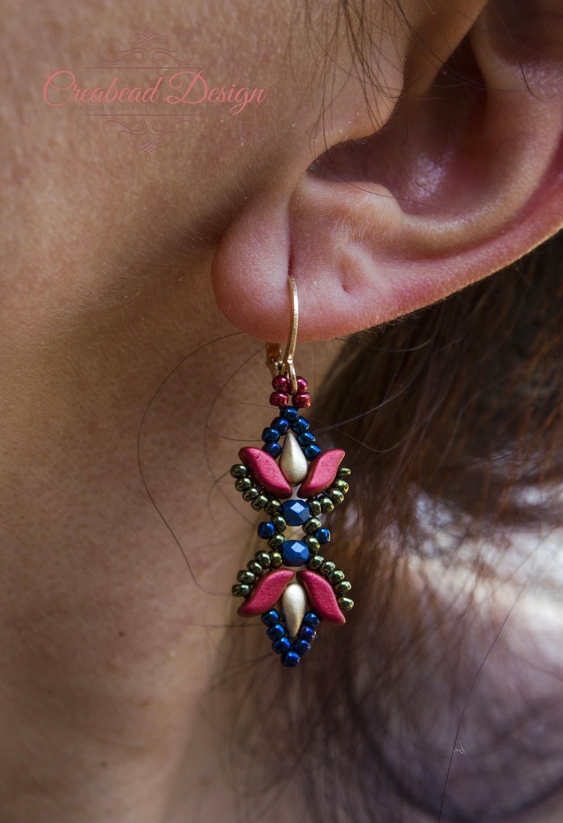 Matyó stílusú elegáns fülbevaló több színben