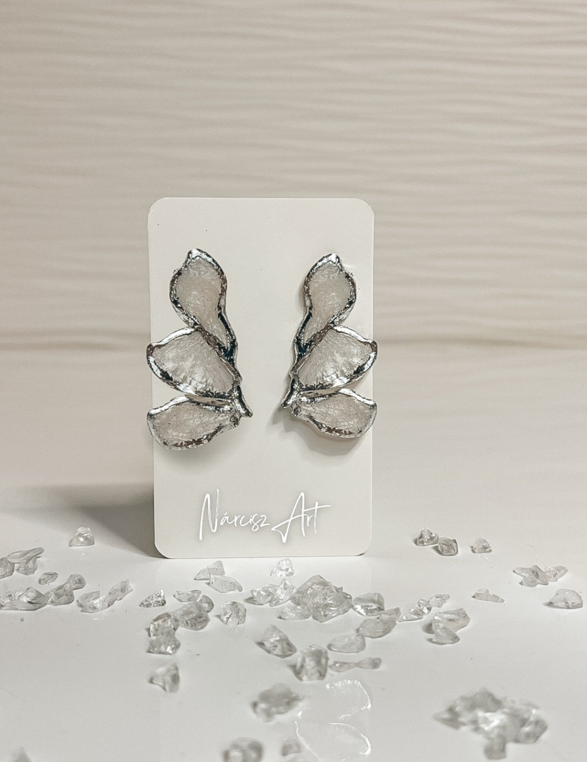 Virágszirom formájú epoxi gyanta fülbevaló több színben