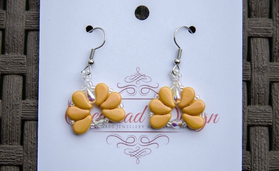 Matyórózsa stílusú fülbevaló több színben