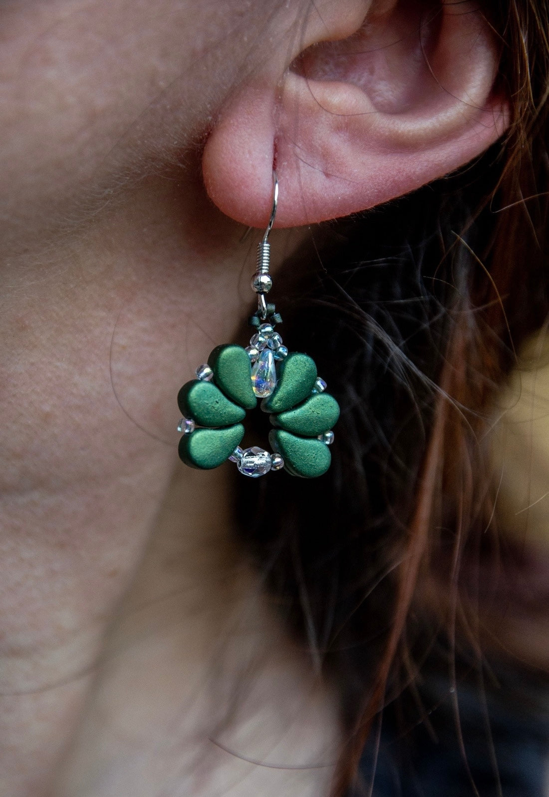 Matyórózsa stílusú fülbevaló több színben