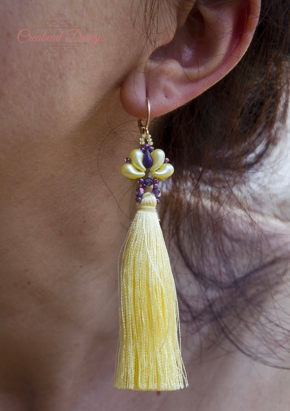 Hosszú bojtos matyó tulipán fülbevaló több színben