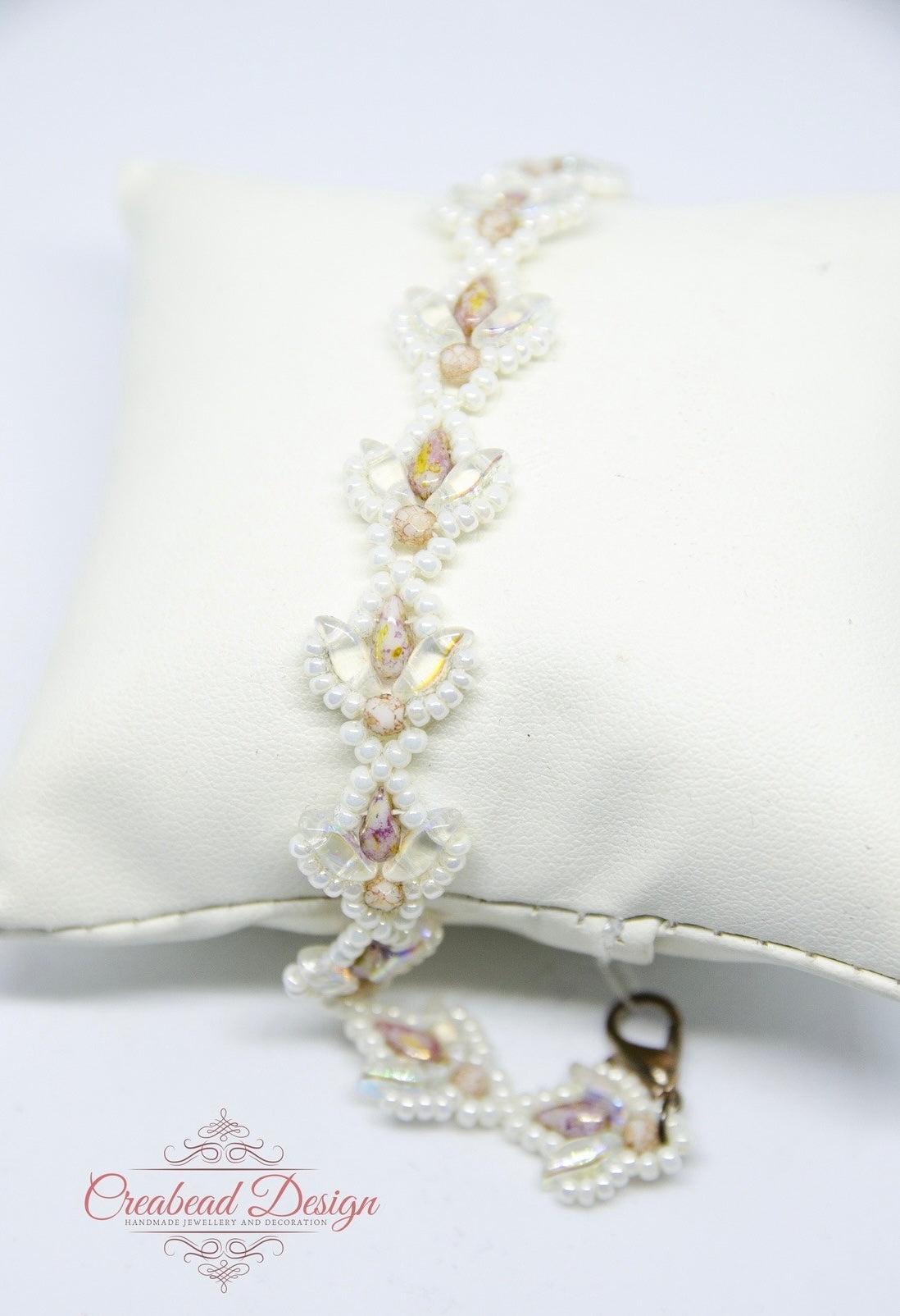 Elegáns tulipános karkötő