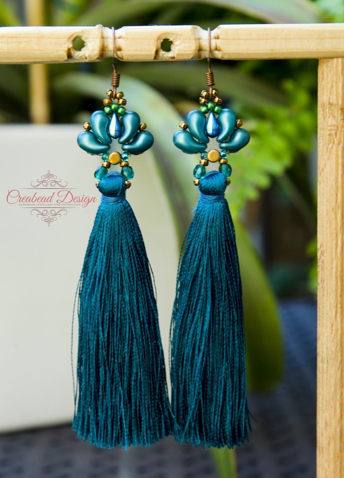 Hosszú bojtos matyó tulipán fülbevaló több színben